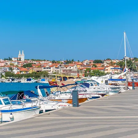 Stunning In Medulin With Kitchen Zadar