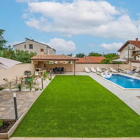Apartamento 2 Bedroom Cozy In