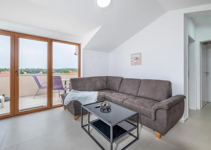 2 Bedroom Cozy In Apartamento
