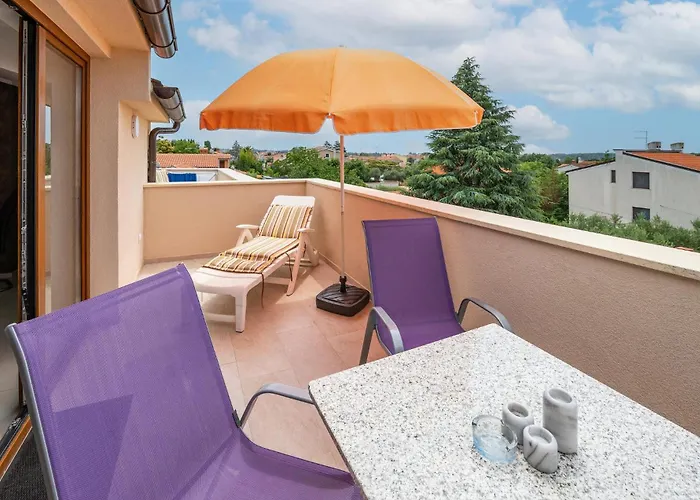 Apartamento 2 Bedroom Cozy In
