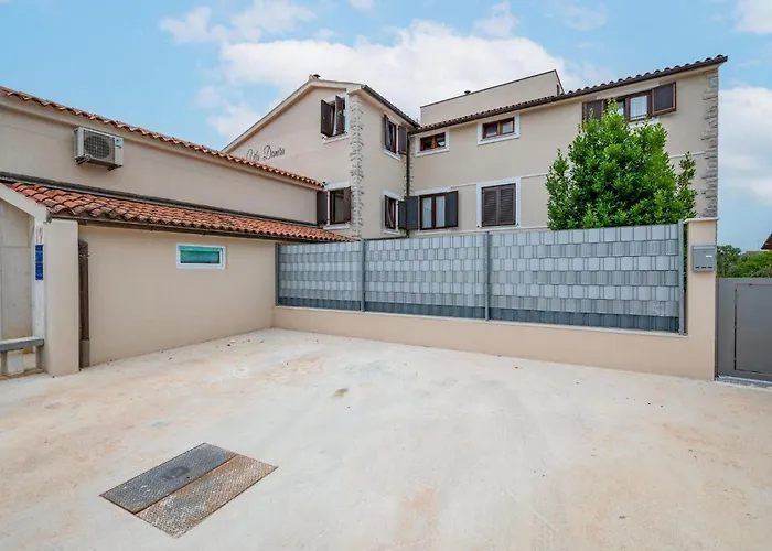 2 Bedroom Cozy In Apartamento Medulin